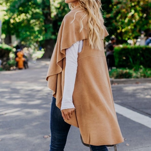 Irresistible Convertible Vest - Picture 5 of 8